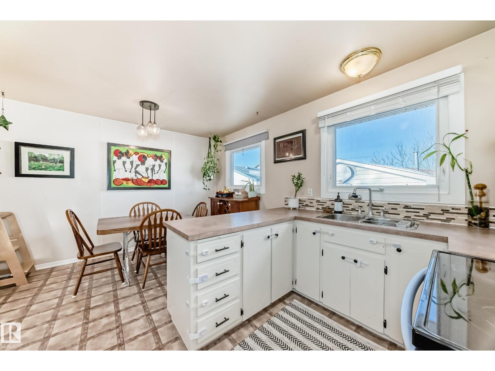 15012 59a St Nw, Edmonton, Alberta  T5A 1Z2 - Photo 9 - E4477318