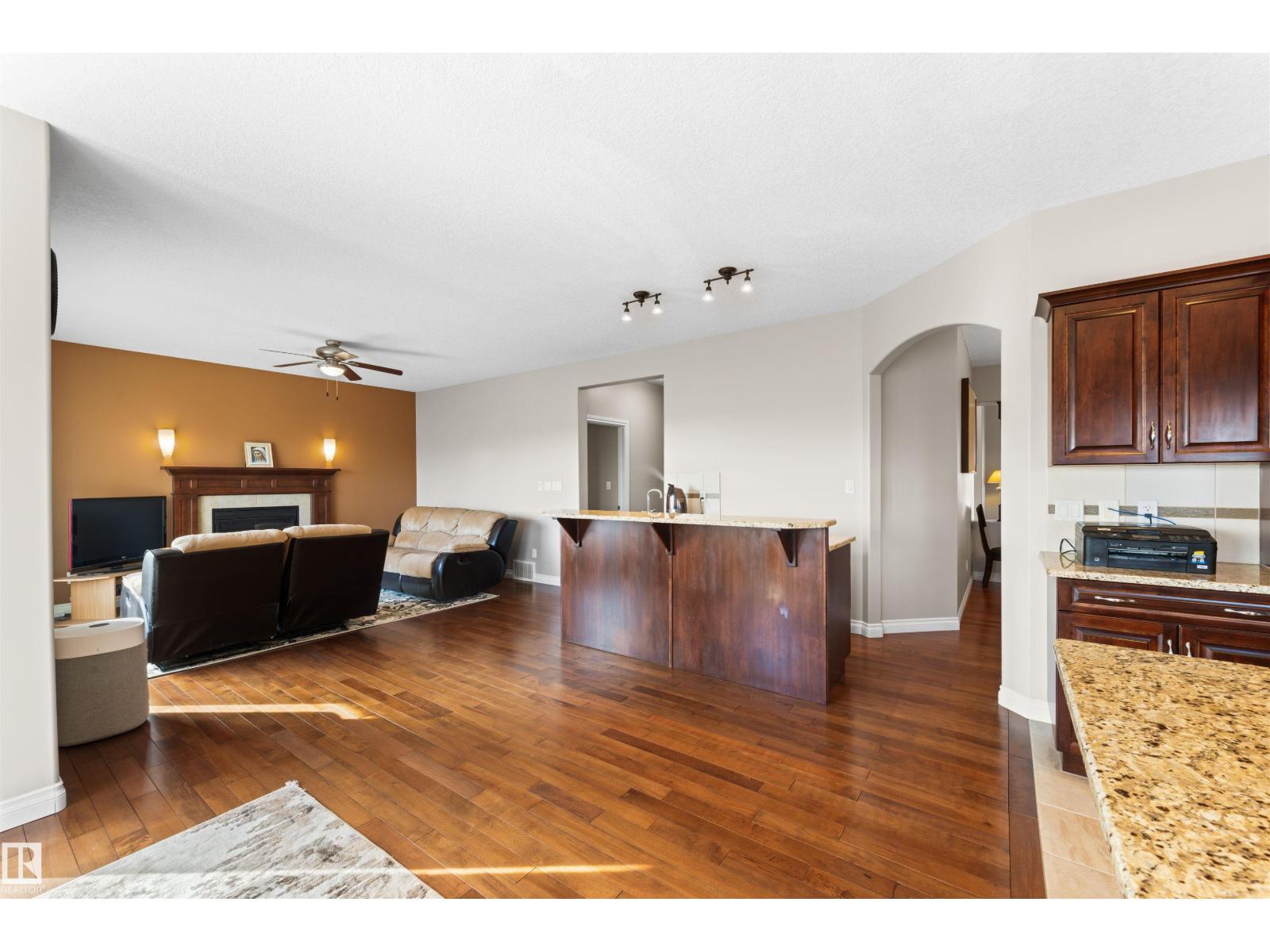 4005 Macneil Pl Nw Nw, Edmonton, Alberta  T6R 0H6 - Photo 9 - E4477321