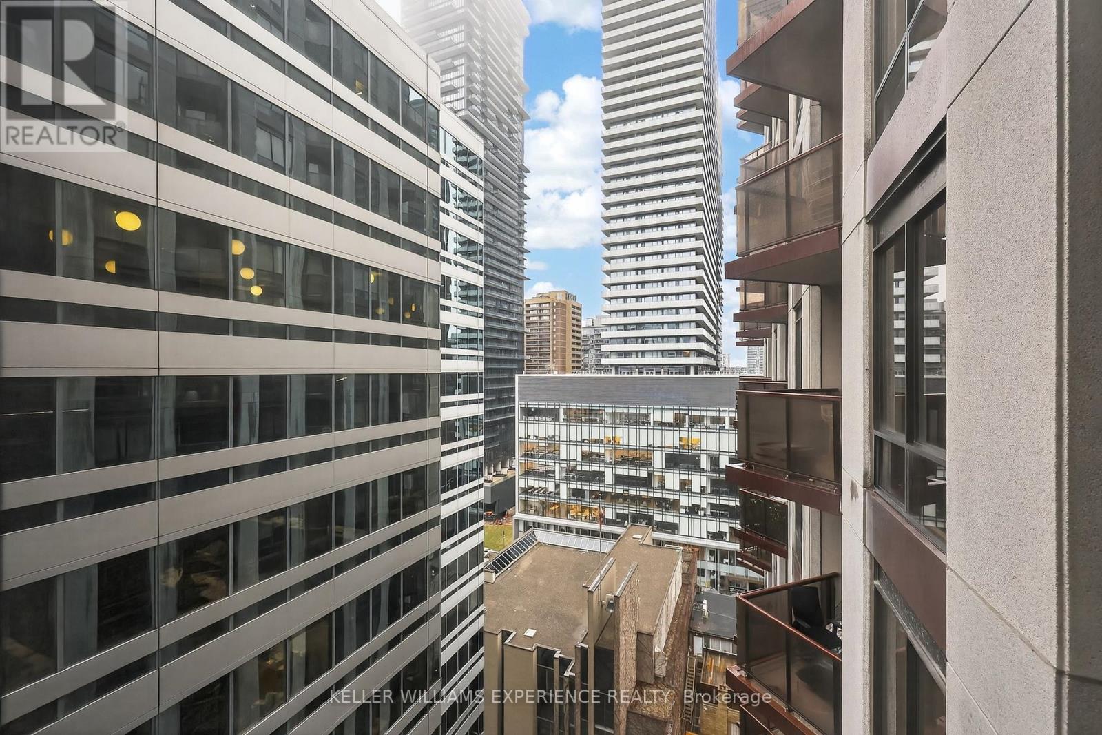 1406 - 85 Bloor Street E, Toronto, Ontario  M4W 3Y1 - Photo 17 - C12880266