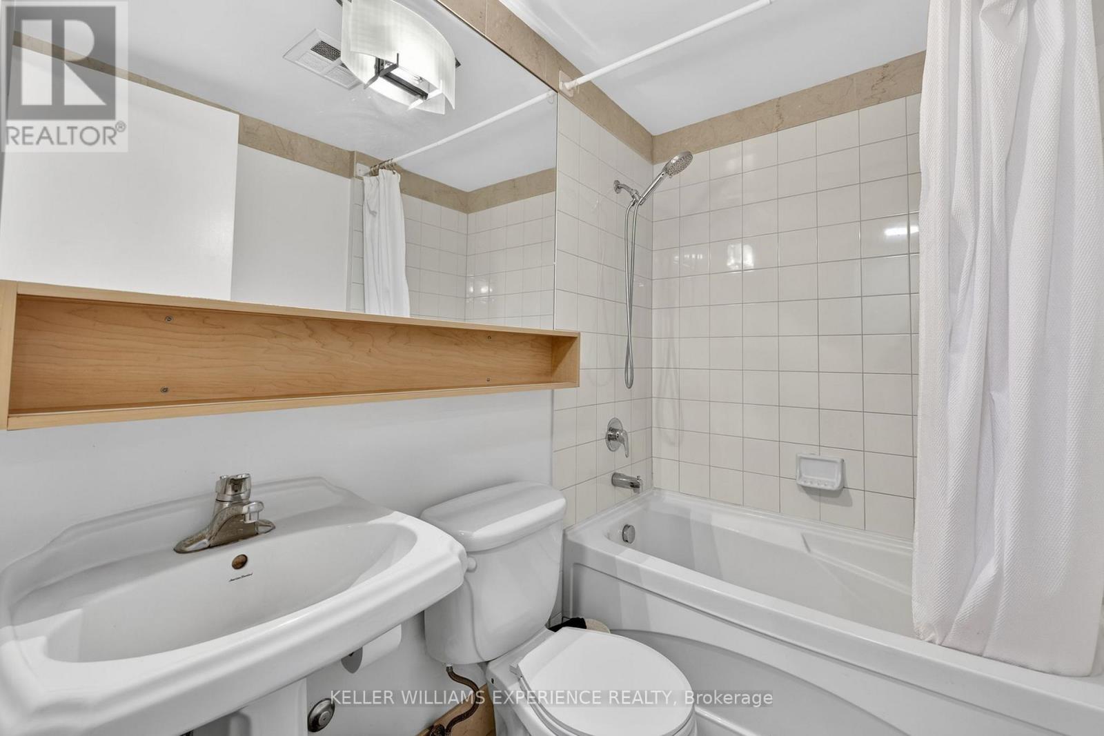 1406 - 85 Bloor Street E, Toronto, Ontario  M4W 3Y1 - Photo 18 - C12880266