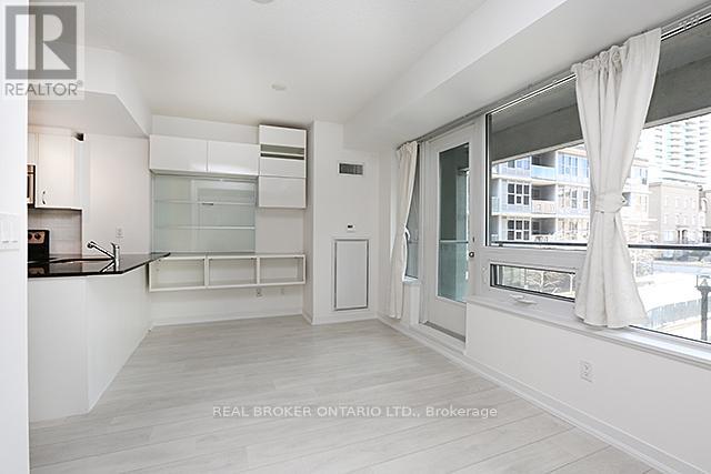 208 - 55 East Liberty Street, Toronto (Waterfront Communities), Ontario  M6K 3P9 - Photo 8 - C12880280