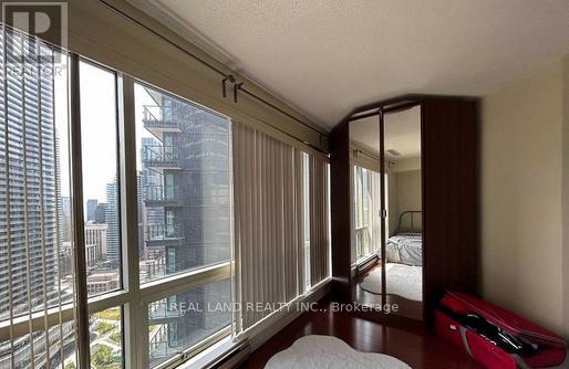 2613 - 1001 Bay Street, Toronto (Bay Street Corridor), Ontario  M5S 3A6 - Photo 8 - C12880358