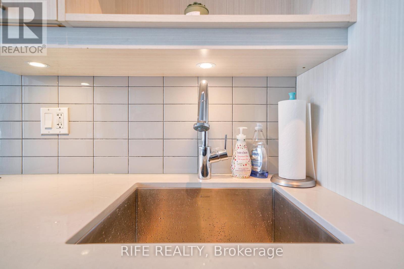 1503 - 199 Richmond Street W, Toronto, Ontario  M5V 0H4 - Photo 17 - C12880384