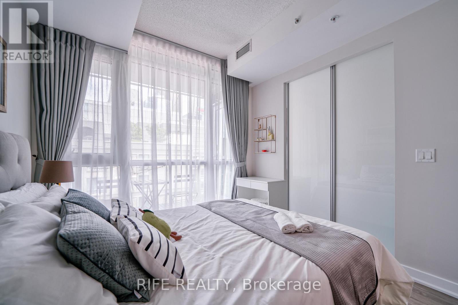 1503 - 199 Richmond Street W, Toronto, Ontario  M5V 0H4 - Photo 32 - C12880384