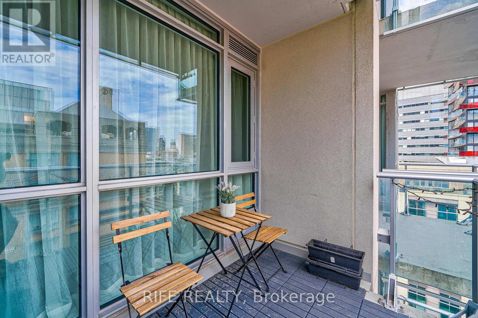 1503 - 199 Richmond Street W, Toronto, Ontario  M5V 0H4 - Photo 34 - C12880384