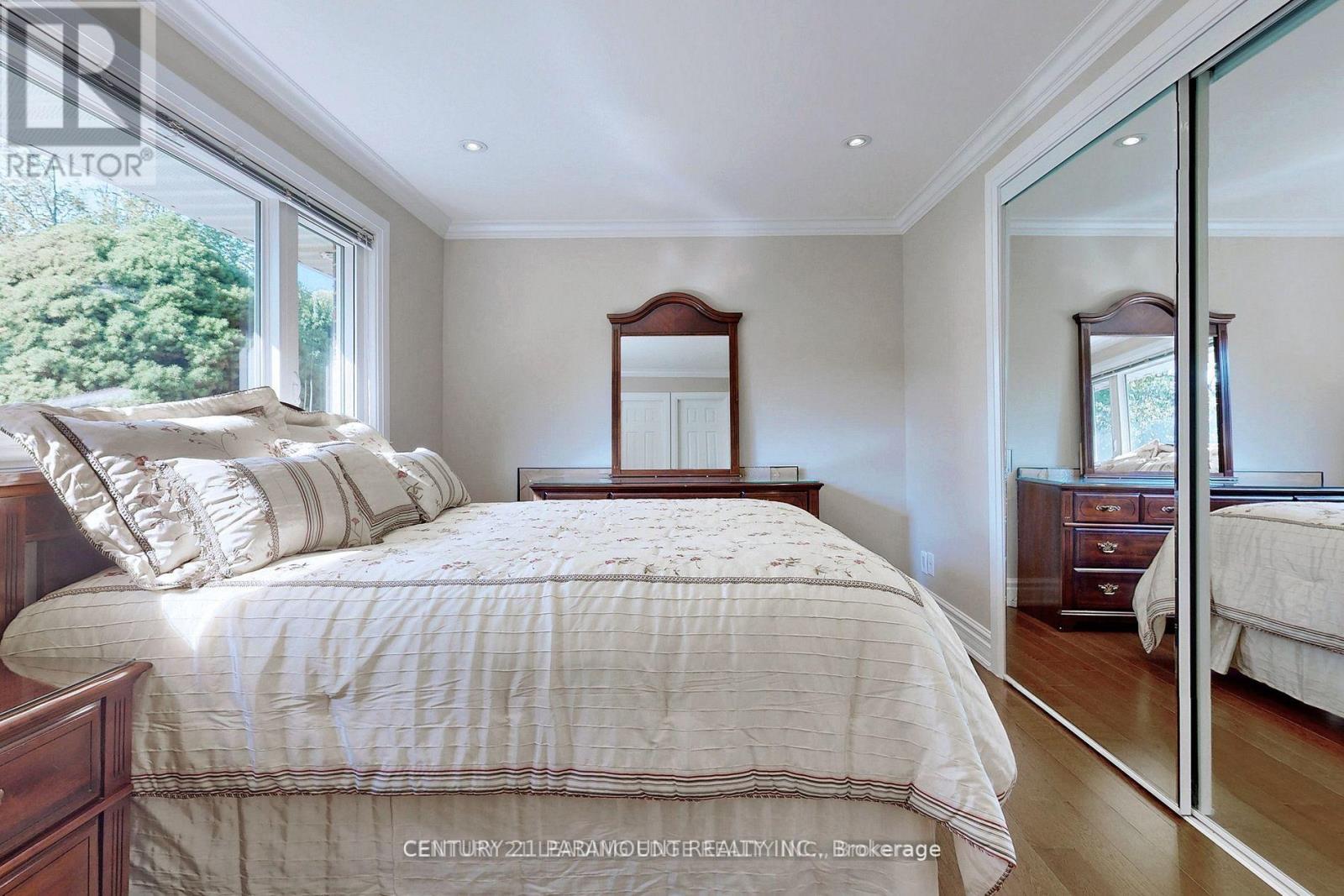 8 Waterfield Drive, Toronto, Ontario  M1P 3W5 - Photo 16 - E12880346