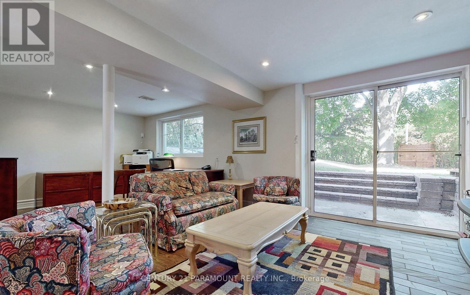 8 Waterfield Drive, Toronto, Ontario  M1P 3W5 - Photo 25 - E12880346