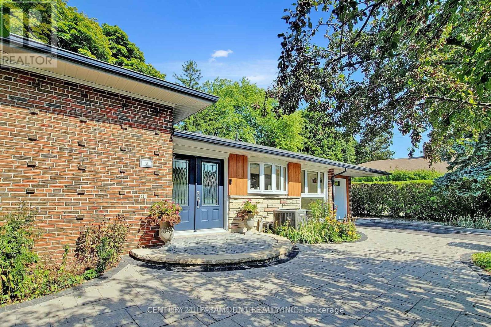 8 Waterfield Drive, Toronto, Ontario  M1P 3W5 - Photo 4 - E12880346