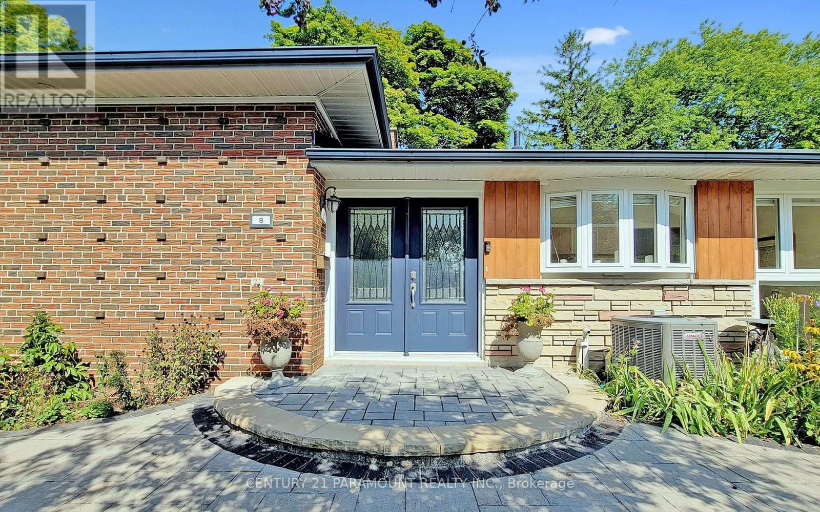 8 Waterfield Drive, Toronto, Ontario  M1P 3W5 - Photo 5 - E12880346