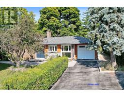 8 WATERFIELD DRIVE, Toronto, Ontario