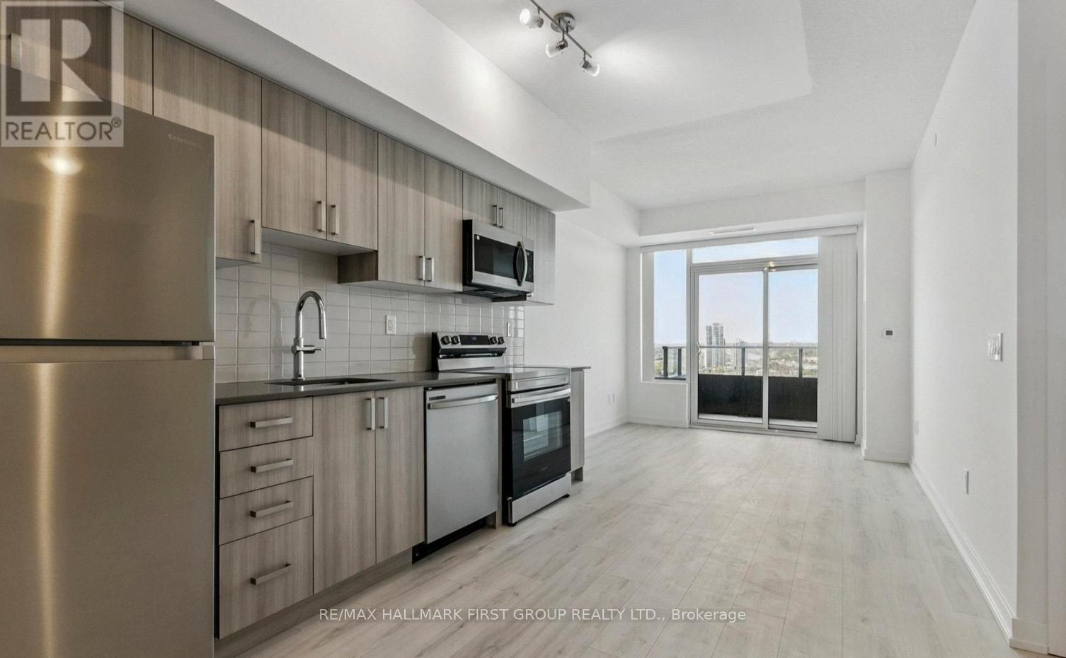 1701 - 1435 Celebration Drive, Pickering, Ontario  L1W 0C4 - Photo 2 - E12880372