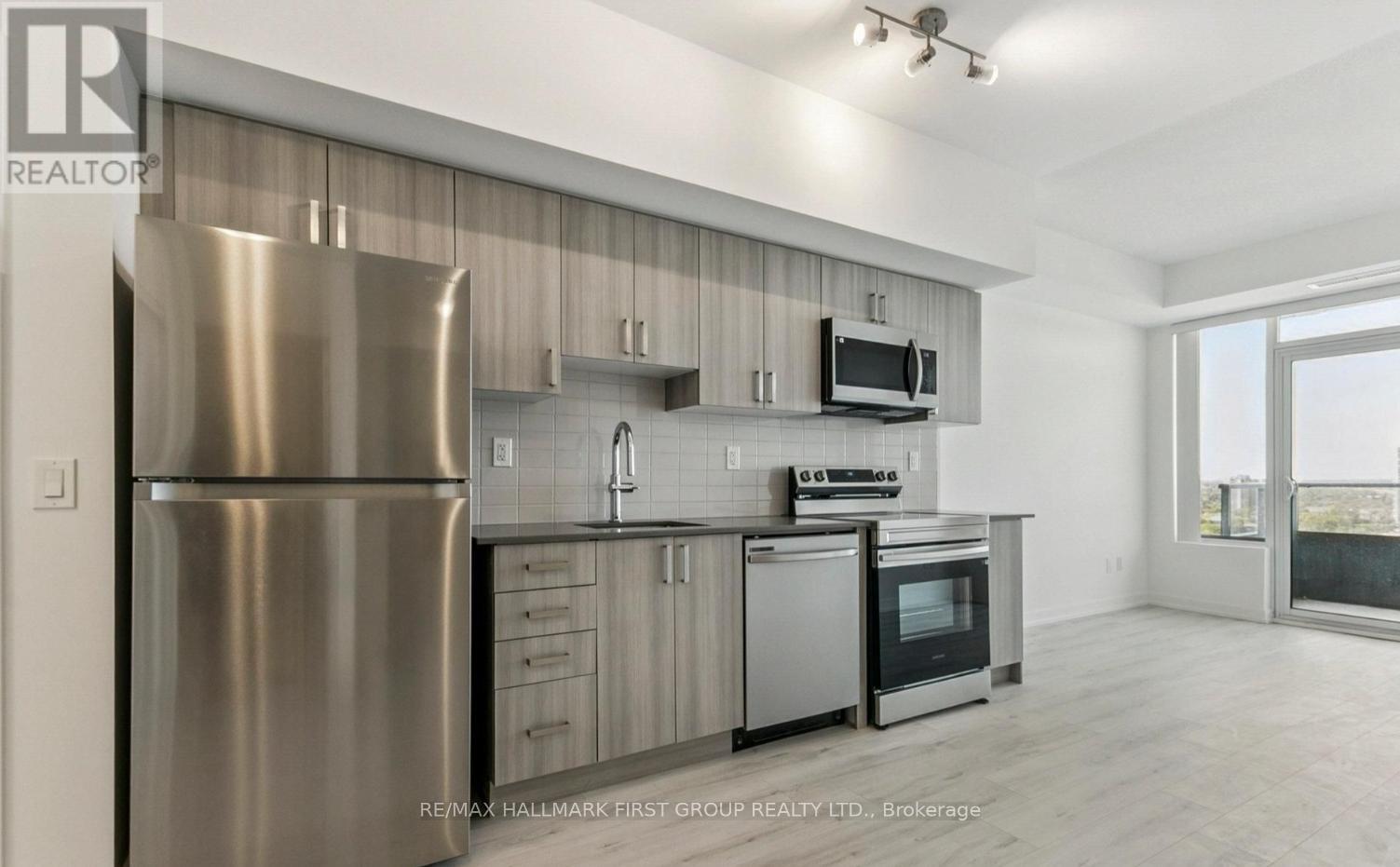 1701 - 1435 Celebration Drive, Pickering, Ontario  L1W 0C4 - Photo 8 - E12880372