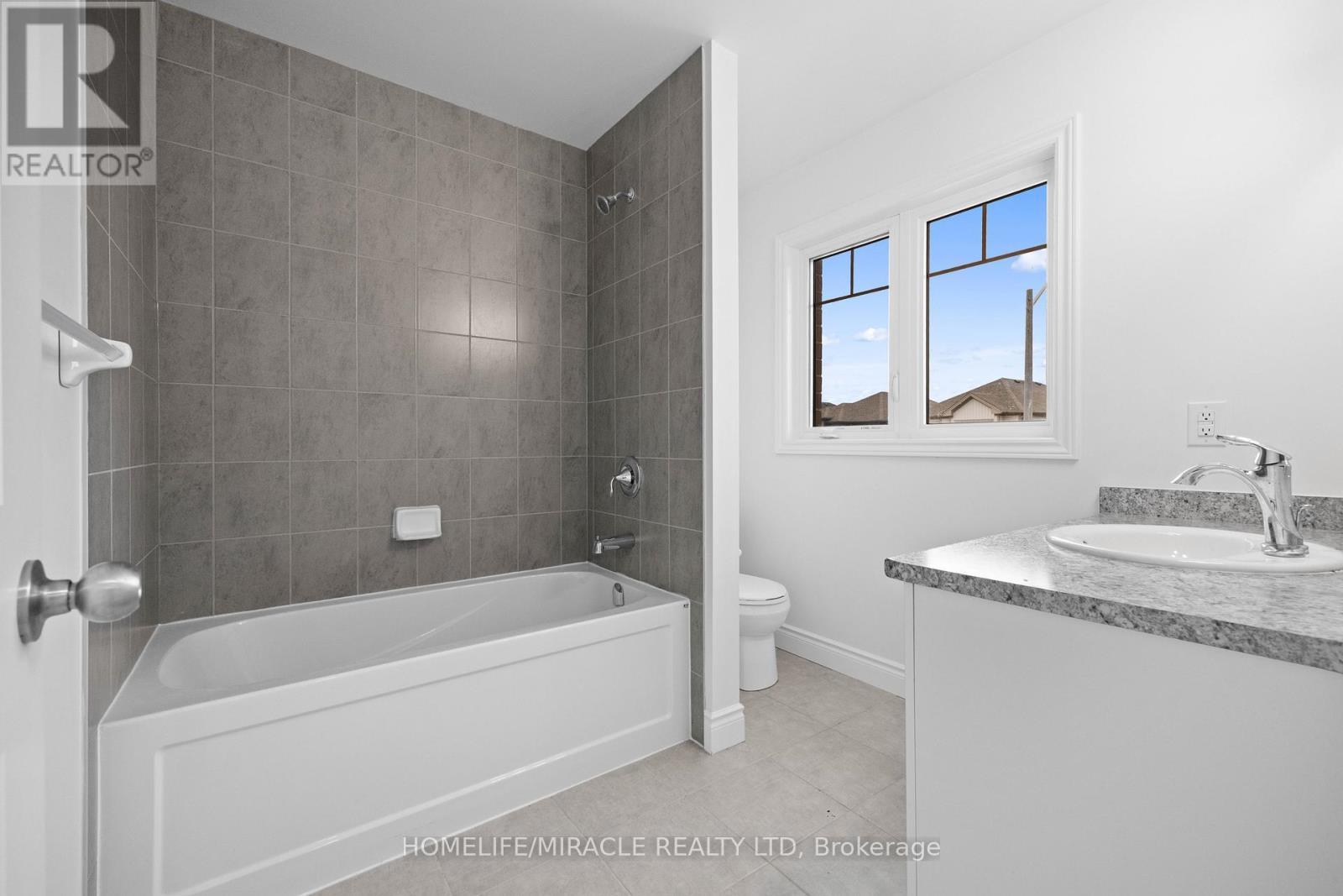 196 Freure Drive, Cambridge, Ontario  N1S 0A9 - Photo 43 - X12878120