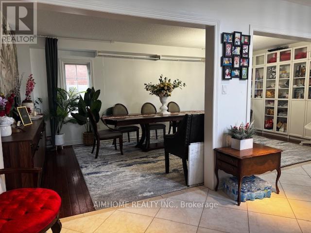 28 Garcia Street, Markham, Ontario  L3R 4R8 - Photo 3 - N12880318