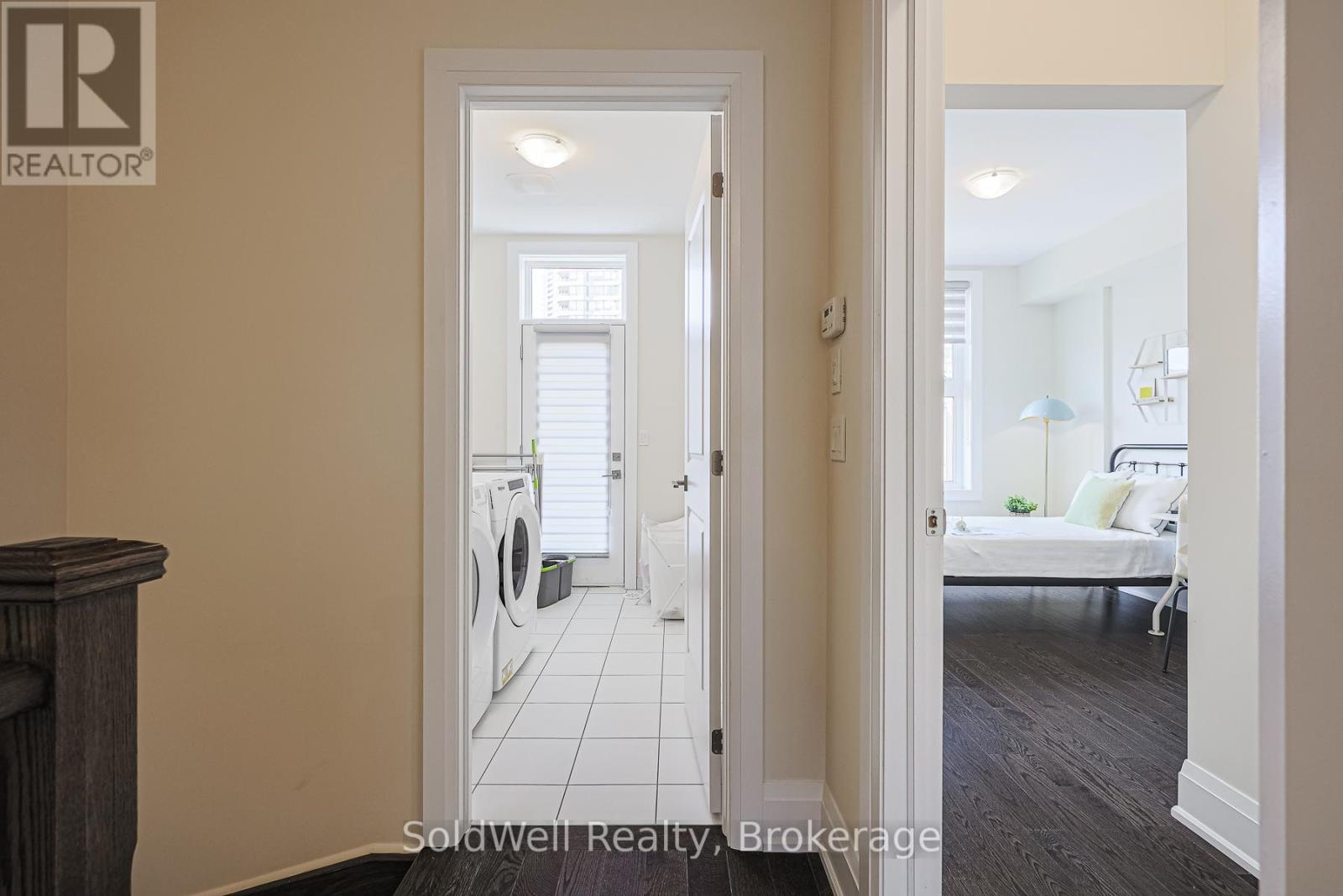 243 Smallwood Circle, Vaughan, Ontario  L4J 0K8 - Photo 29 - N12880326