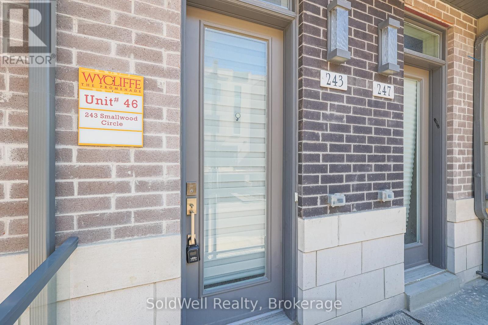 243 Smallwood Circle, Vaughan, Ontario  L4J 0K8 - Photo 3 - N12880326