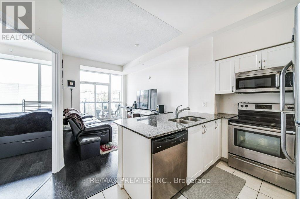 209 - 4700 Highway 7 Road, Vaughan, Ontario  L4L 0B4 - Photo 3 - N12880336