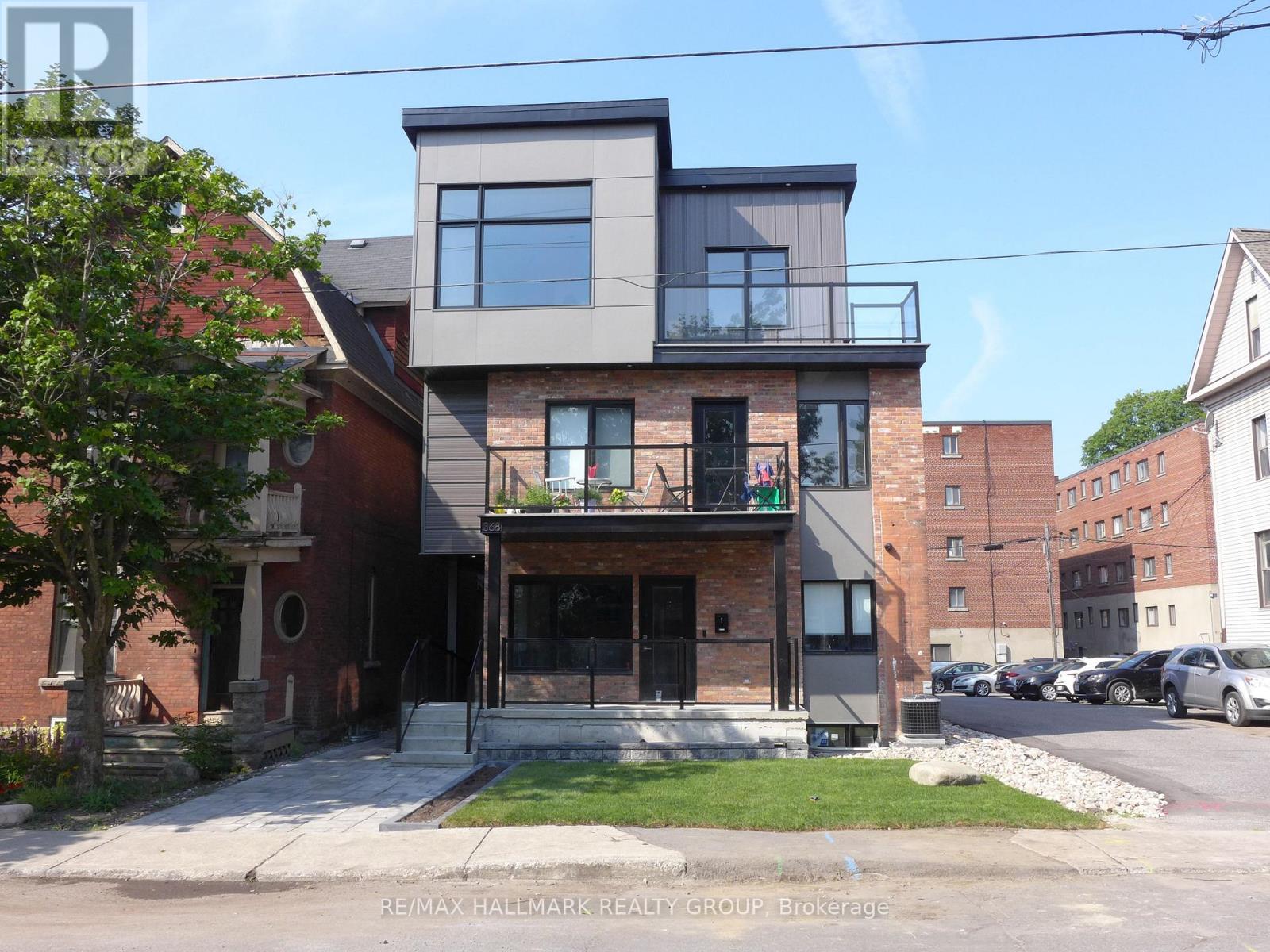 4 - 368 Chapel Street, Ottawa, Ontario  K1N 7Z6 - Photo 2 - X12844362