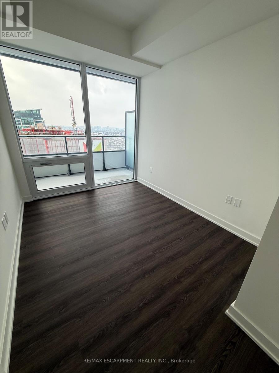 2611 - 448 Burnhamthorpe Road W, Mississauga (City Centre), Ontario  L5B 4M6 - Photo 11 - W12880254