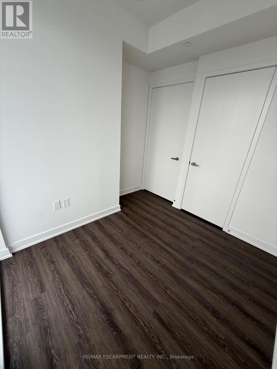 2611 - 448 Burnhamthorpe Road W, Mississauga (City Centre), Ontario  L5B 4M6 - Photo 13 - W12880254