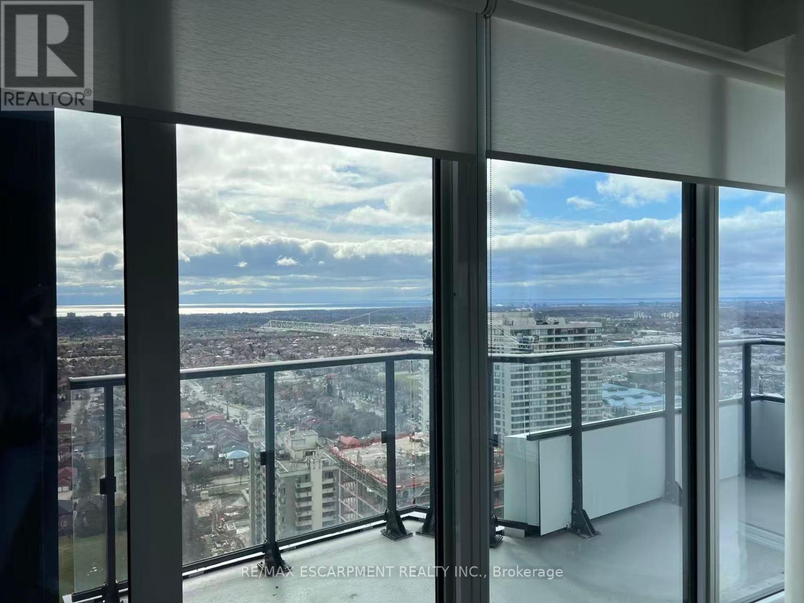 2611 - 448 Burnhamthorpe Road W, Mississauga (City Centre), Ontario  L5B 4M6 - Photo 15 - W12880254