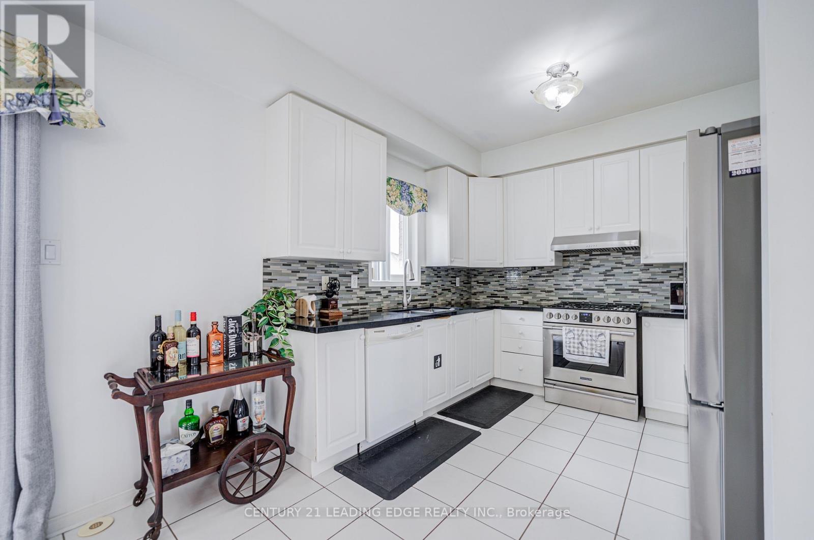 6604 Opera Glass Crescent, Mississauga, Ontario  L5W 1R8 - Photo 14 - W12880274