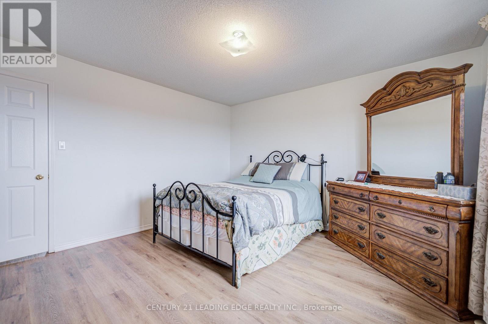 6604 Opera Glass Crescent, Mississauga, Ontario  L5W 1R8 - Photo 24 - W12880274