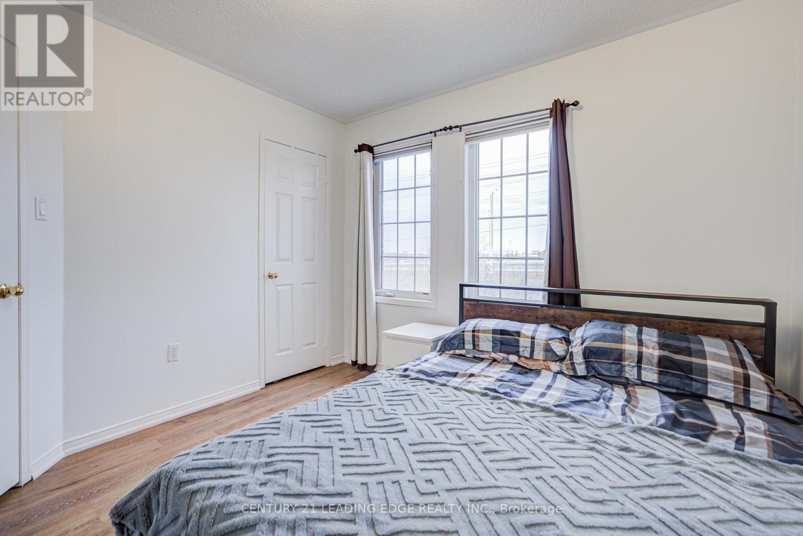 6604 Opera Glass Crescent, Mississauga, Ontario  L5W 1R8 - Photo 30 - W12880274