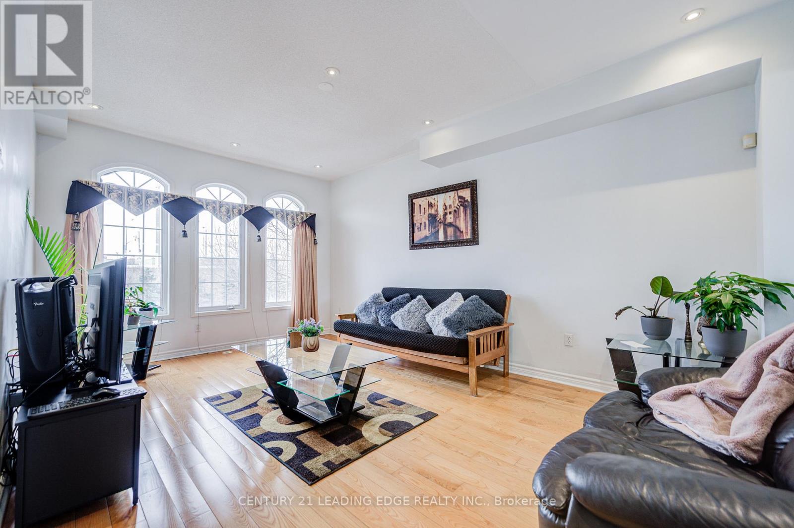 6604 Opera Glass Crescent, Mississauga, Ontario  L5W 1R8 - Photo 6 - W12880274