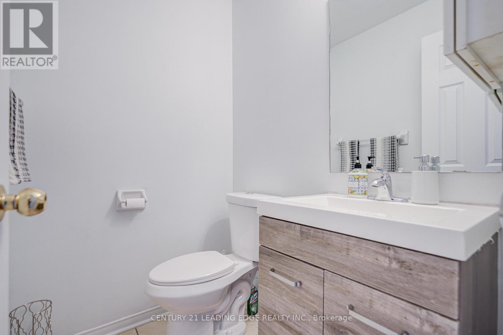 6604 Opera Glass Crescent, Mississauga, Ontario  L5W 1R8 - Photo 9 - W12880274