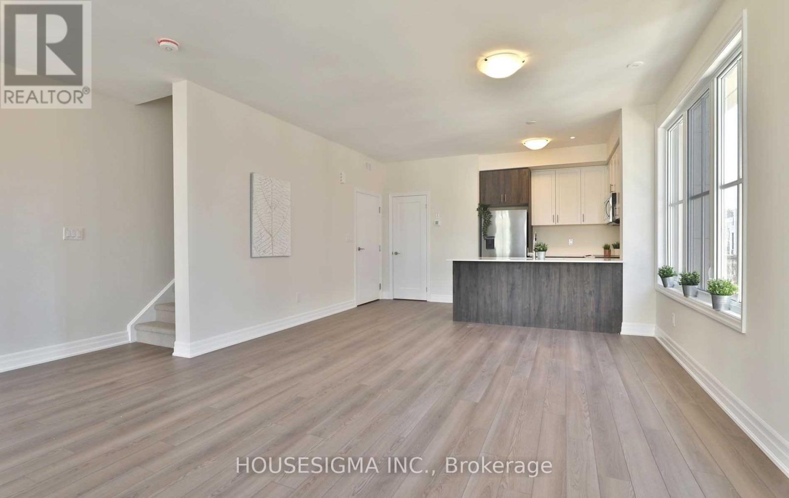 502 - 657 Cricklewood Drive, Mississauga (Mineola), Ontario  L5G 0B8 - Photo 10 - W12880314