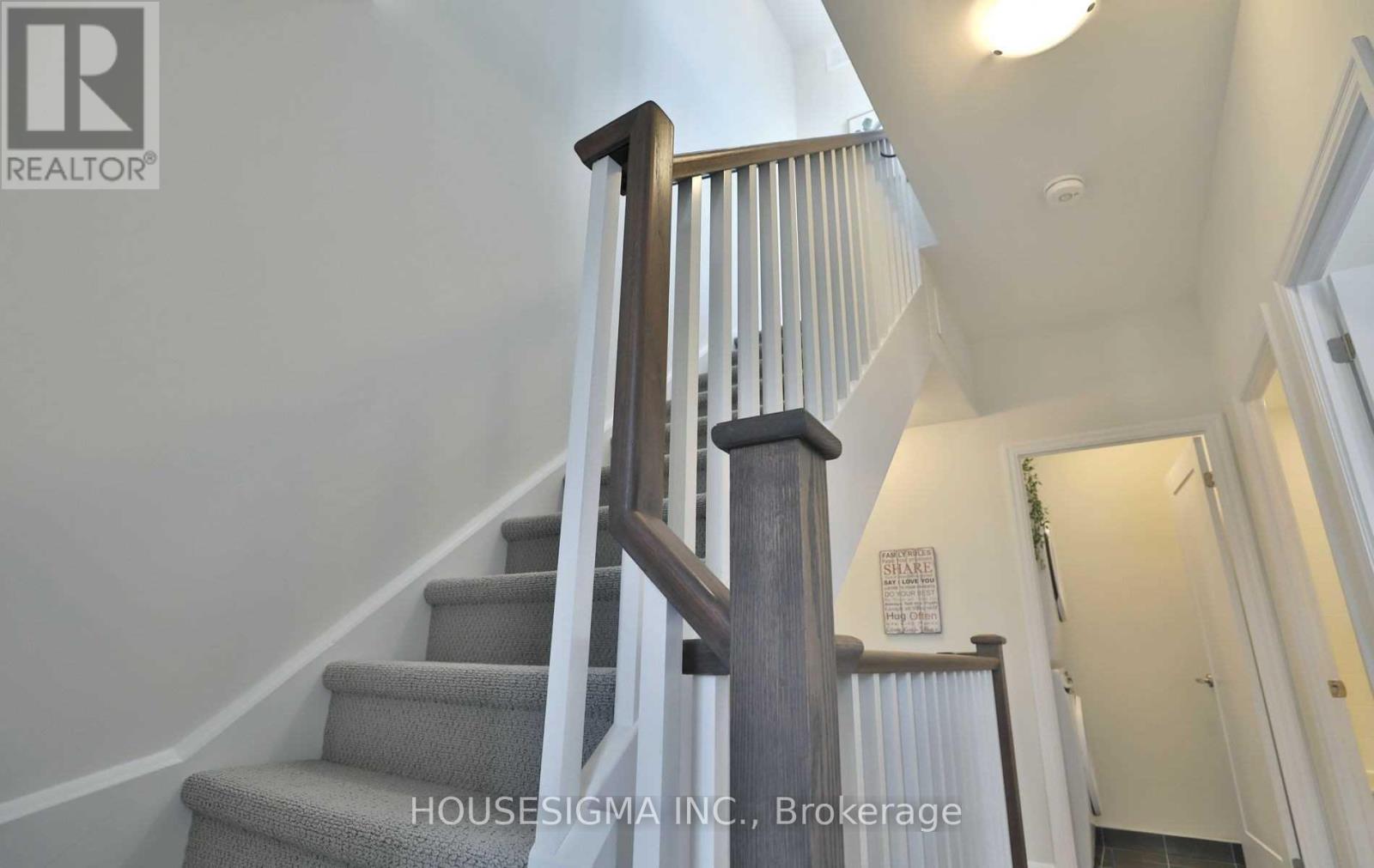 502 - 657 Cricklewood Drive, Mississauga (Mineola), Ontario  L5G 0B8 - Photo 25 - W12880314