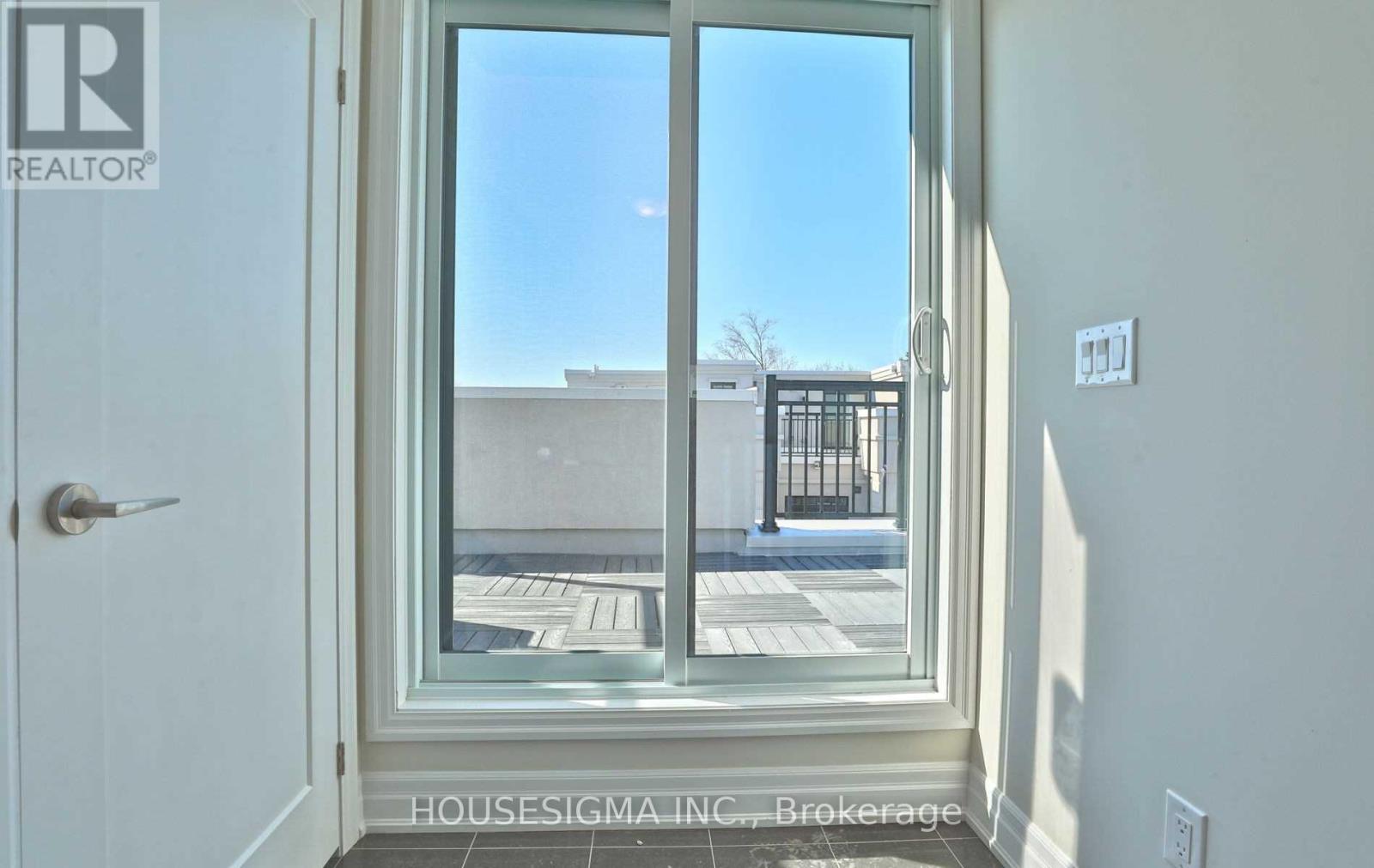 502 - 657 Cricklewood Drive, Mississauga (Mineola), Ontario  L5G 0B8 - Photo 26 - W12880314