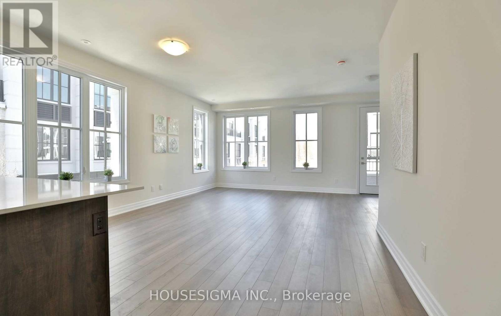 502 - 657 Cricklewood Drive, Mississauga (Mineola), Ontario  L5G 0B8 - Photo 8 - W12880314