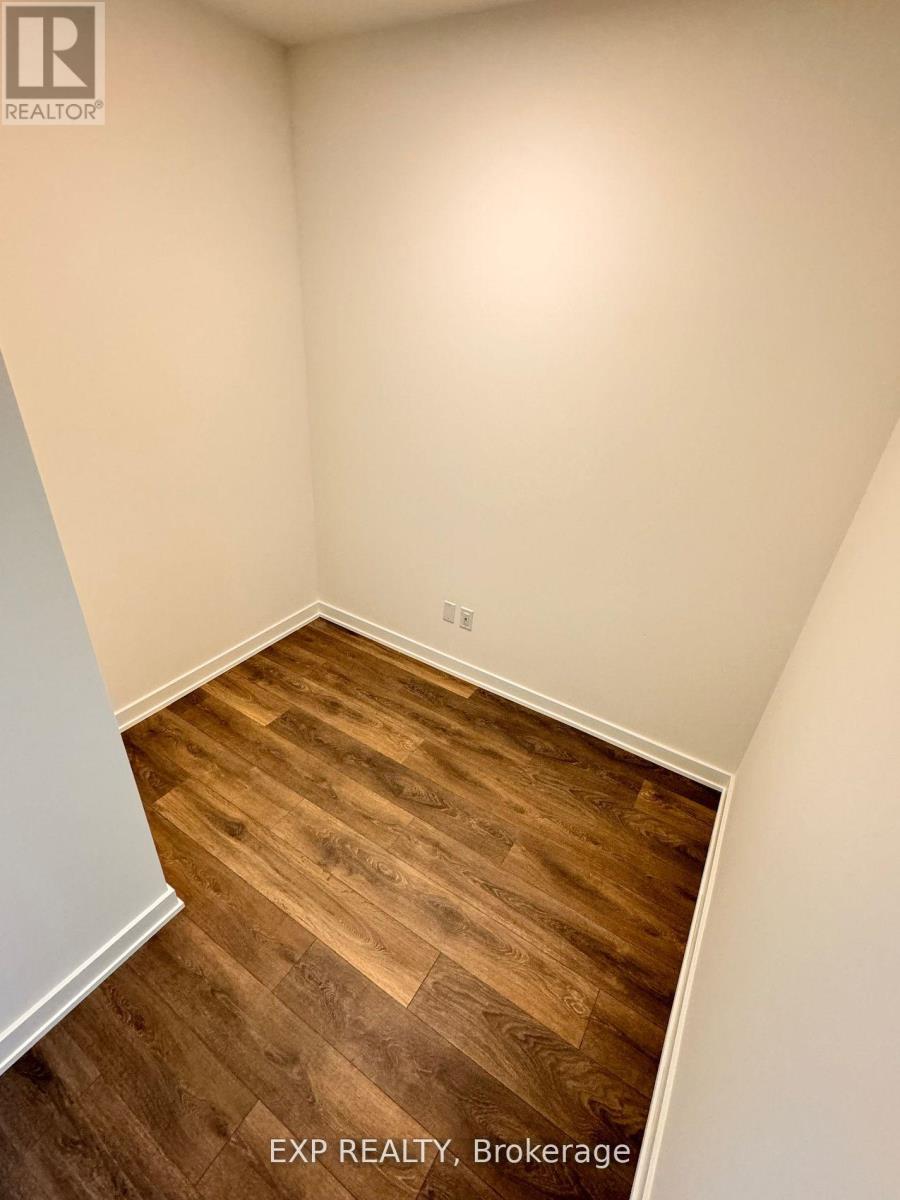 605 - 28 Ann Street, Mississauga (Port Credit), Ontario  L5G 3G1 - Photo 10 - W12880334