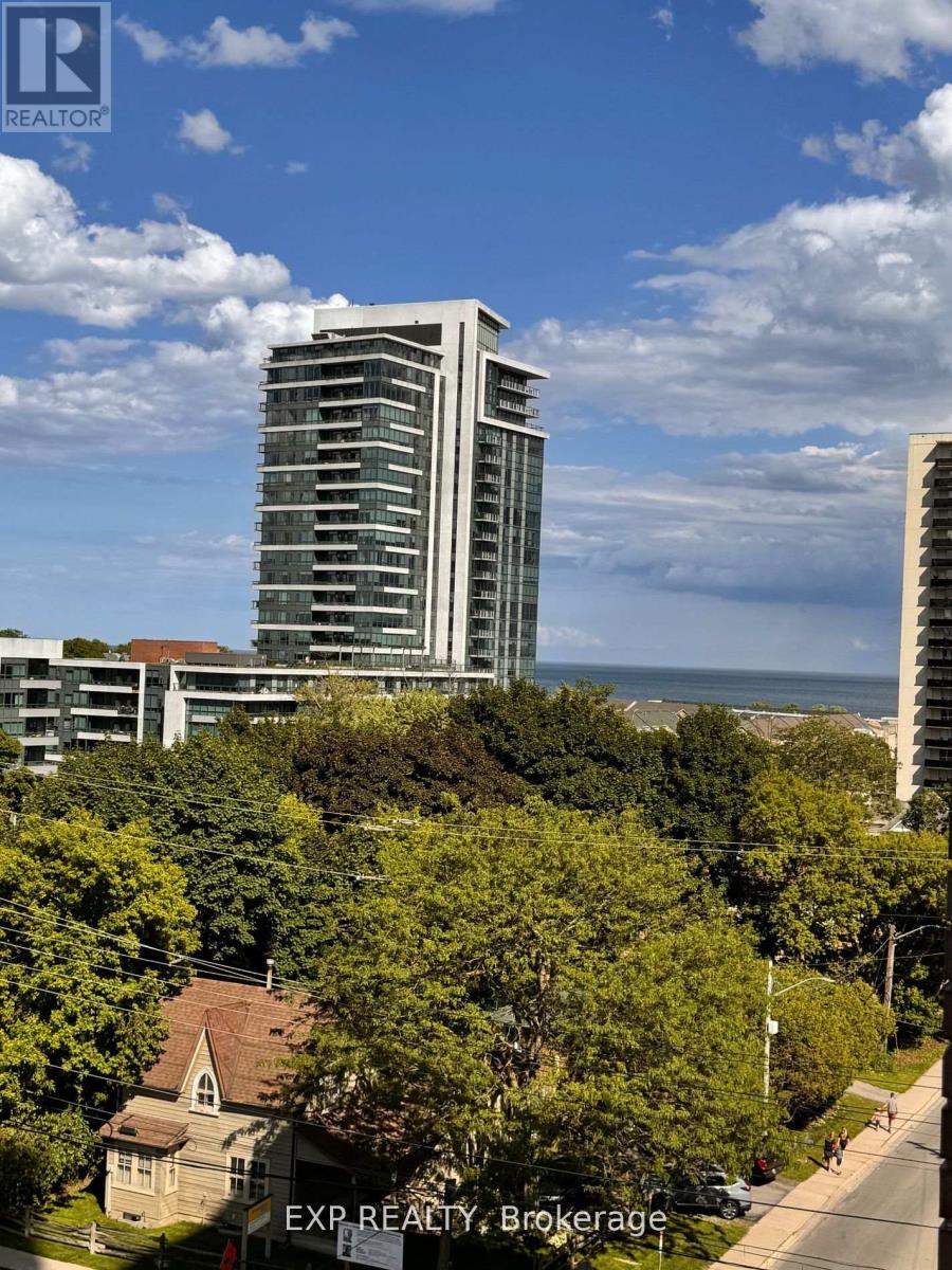 605 - 28 Ann Street, Mississauga (Port Credit), Ontario  L5G 3G1 - Photo 17 - W12880334