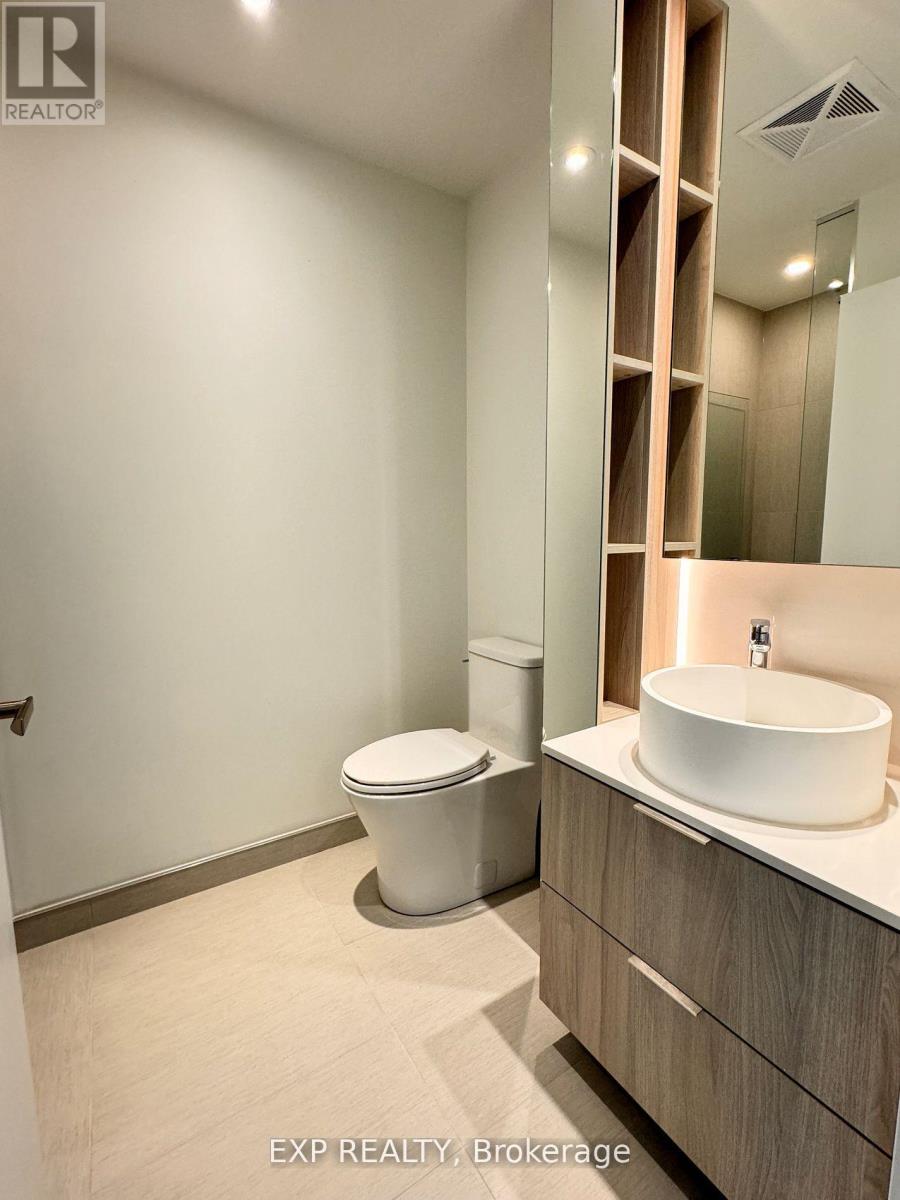 605 - 28 Ann Street, Mississauga (Port Credit), Ontario  L5G 3G1 - Photo 8 - W12880334