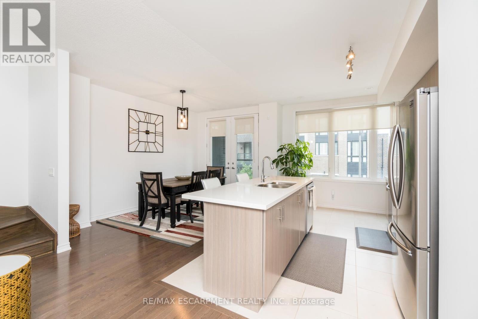 3036 Silvertip Common Crescent, Oakville, Ontario  L6H 0R8 - Photo 11 - W12880348