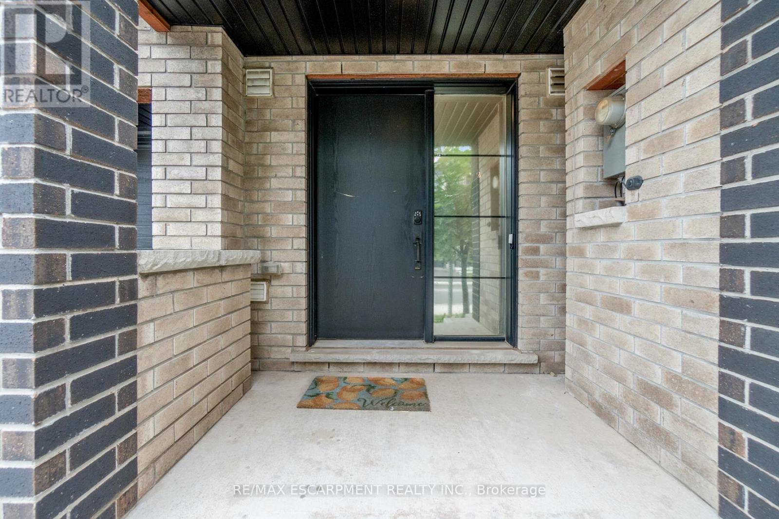 3036 Silvertip Common Crescent, Oakville, Ontario  L6H 0R8 - Photo 5 - W12880348