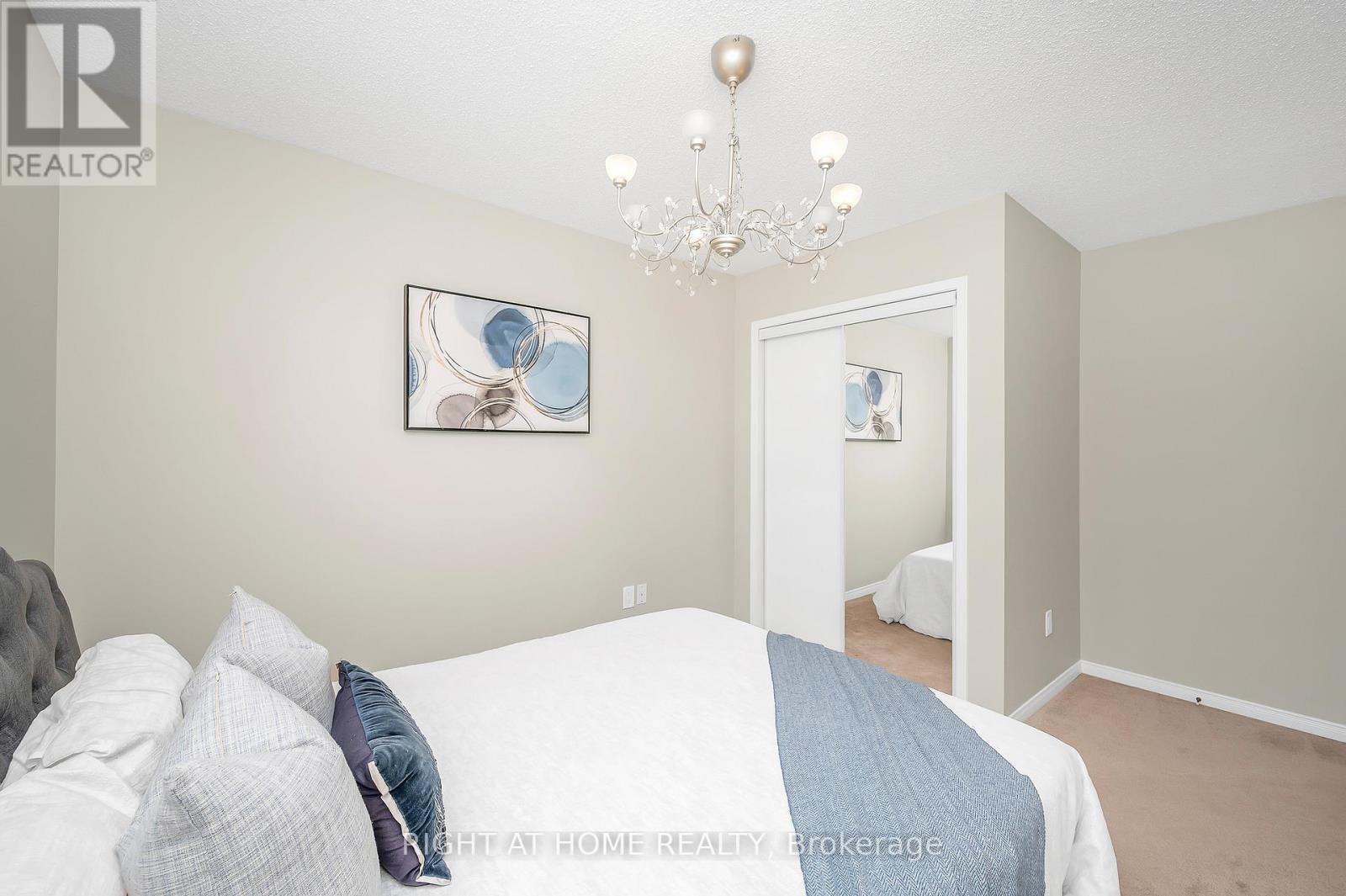 107 Bernard Avenue, Brampton (Fletcher's Creek South), Ontario  L6Y 5S9 - Photo 18 - W12880354