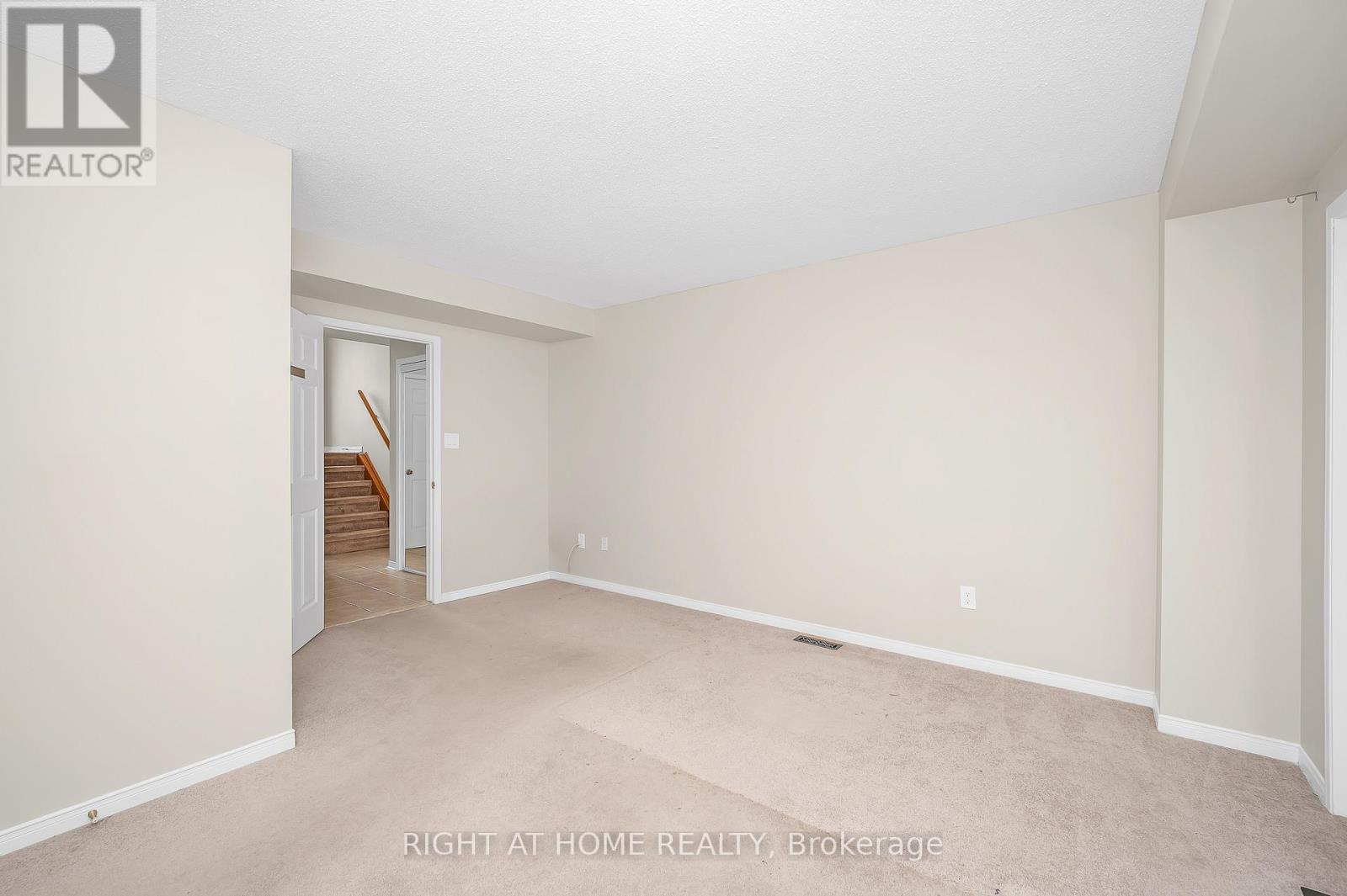 107 Bernard Avenue, Brampton (Fletcher's Creek South), Ontario  L6Y 5S9 - Photo 24 - W12880354