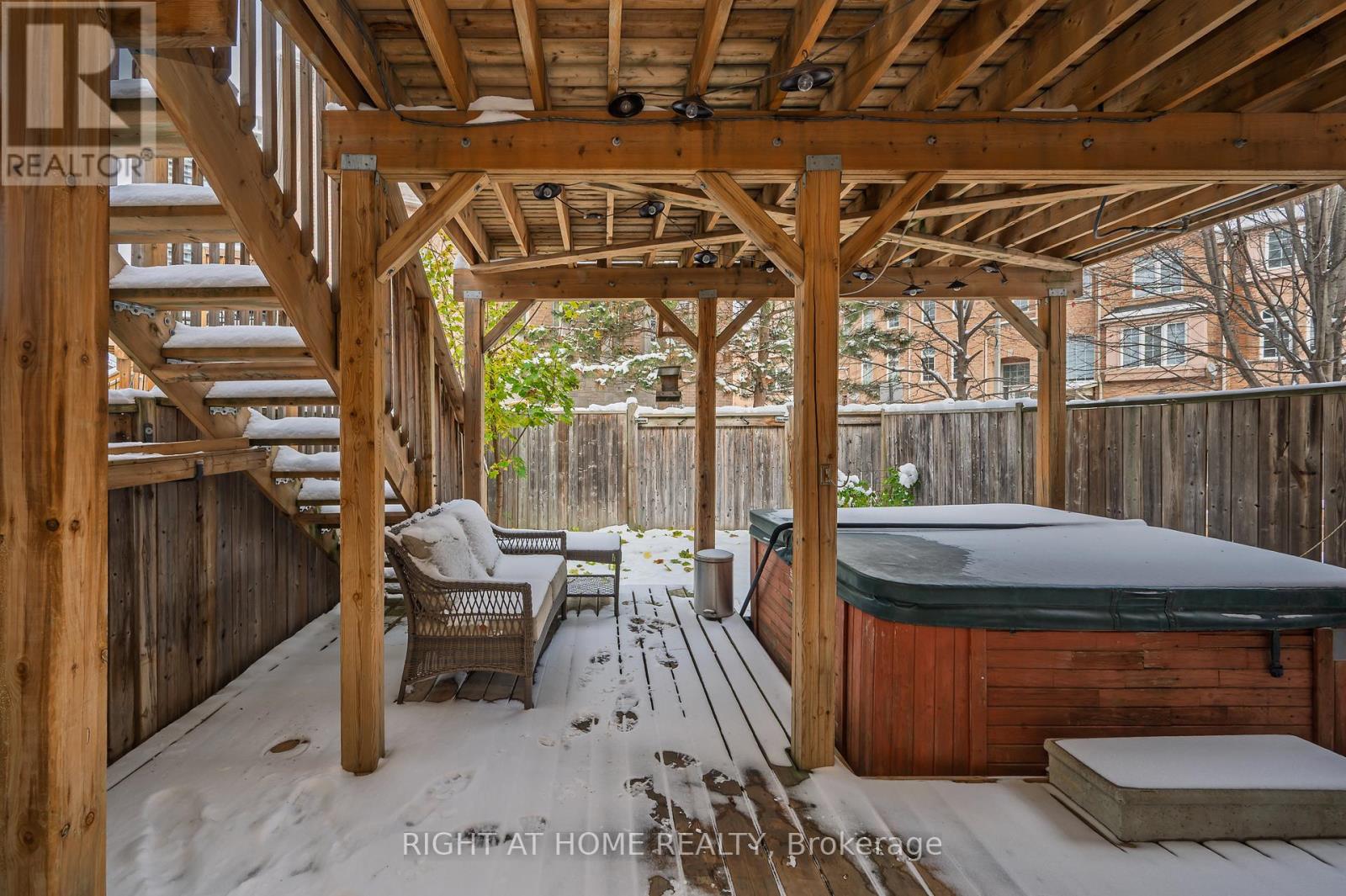 107 Bernard Avenue, Brampton (Fletcher's Creek South), Ontario  L6Y 5S9 - Photo 26 - W12880354