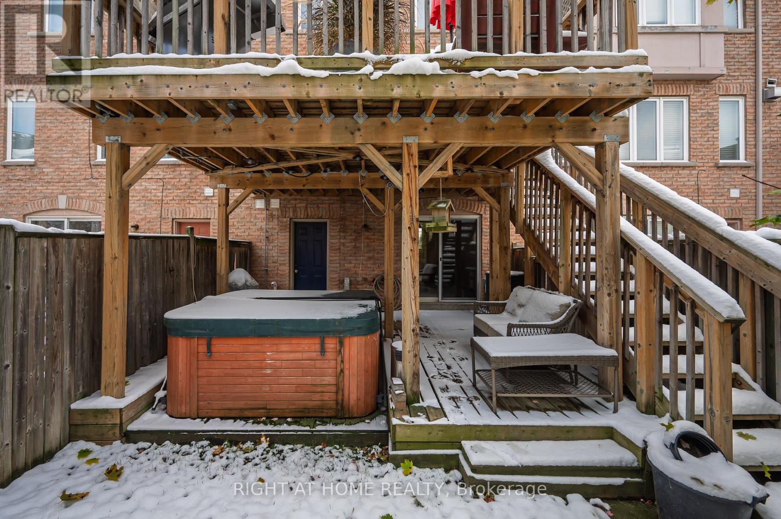 107 Bernard Avenue, Brampton (Fletcher's Creek South), Ontario  L6Y 5S9 - Photo 29 - W12880354