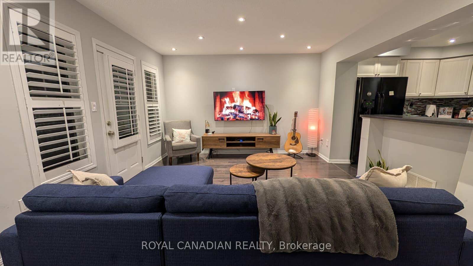 24 Midhope Way, Brampton (Fletcher's West), Ontario  L6Y 5W6 - Photo 5 - W12880386