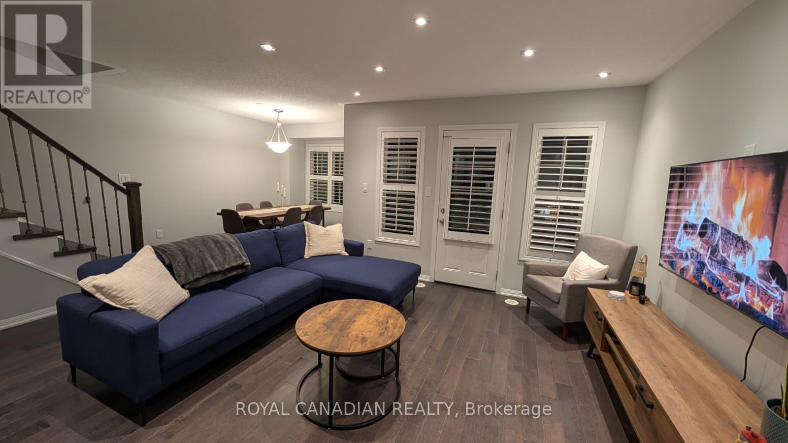 24 Midhope Way, Brampton (Fletcher's West), Ontario  L6Y 5W6 - Photo 7 - W12880386