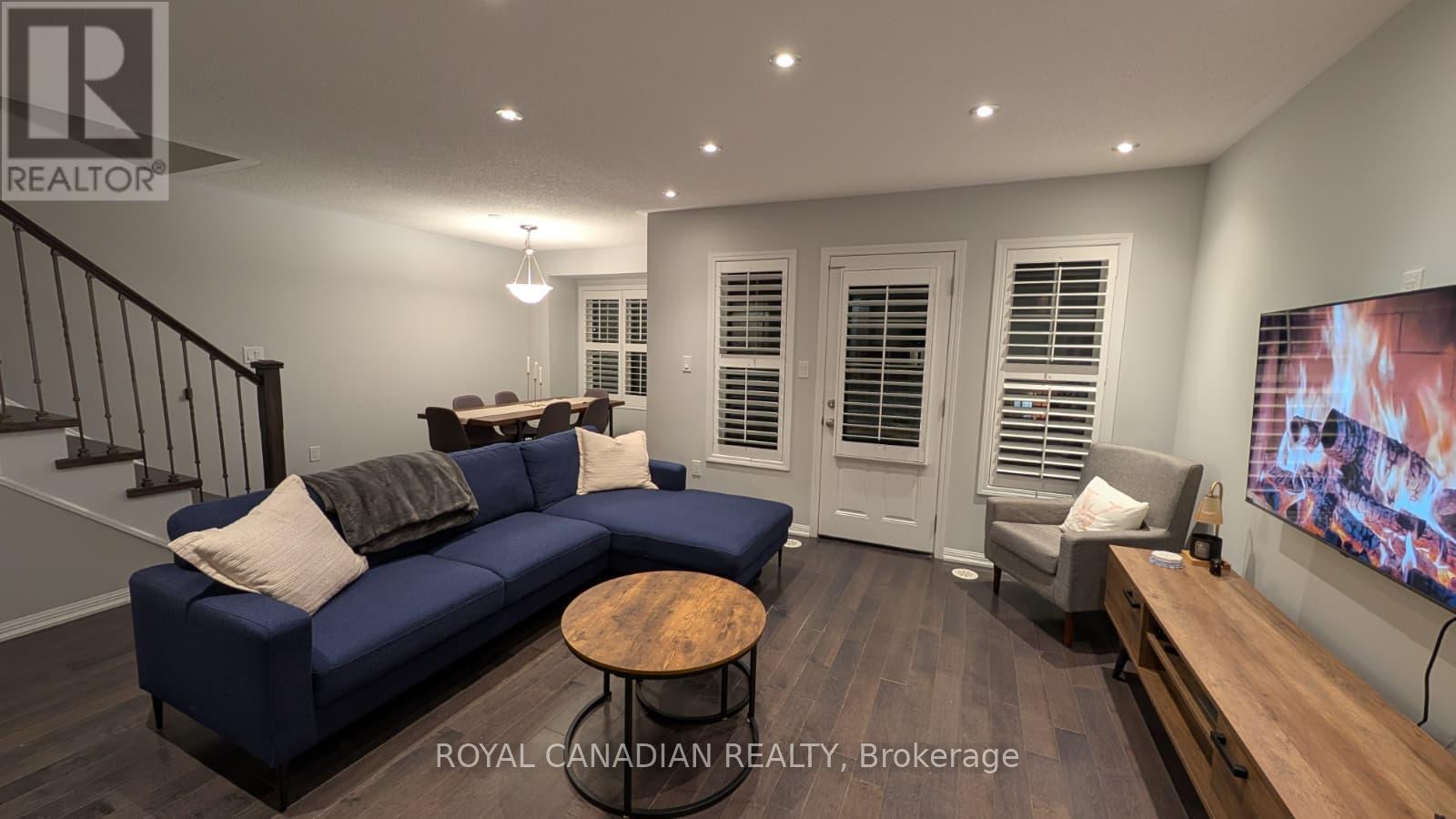 24 Midhope Way, Brampton (Fletcher's West), Ontario  L6Y 5W6 - Photo 9 - W12880386