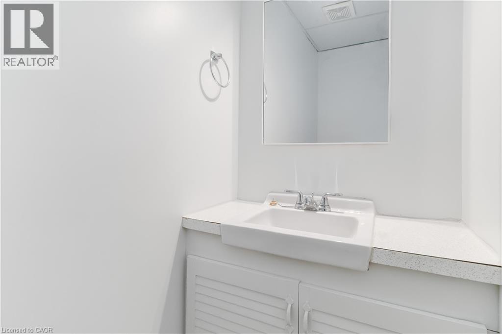 2166 Upper Middle Road Unit# 3, Burlington, Ontario  L7P 2Z8 - Photo 18 - 40810636