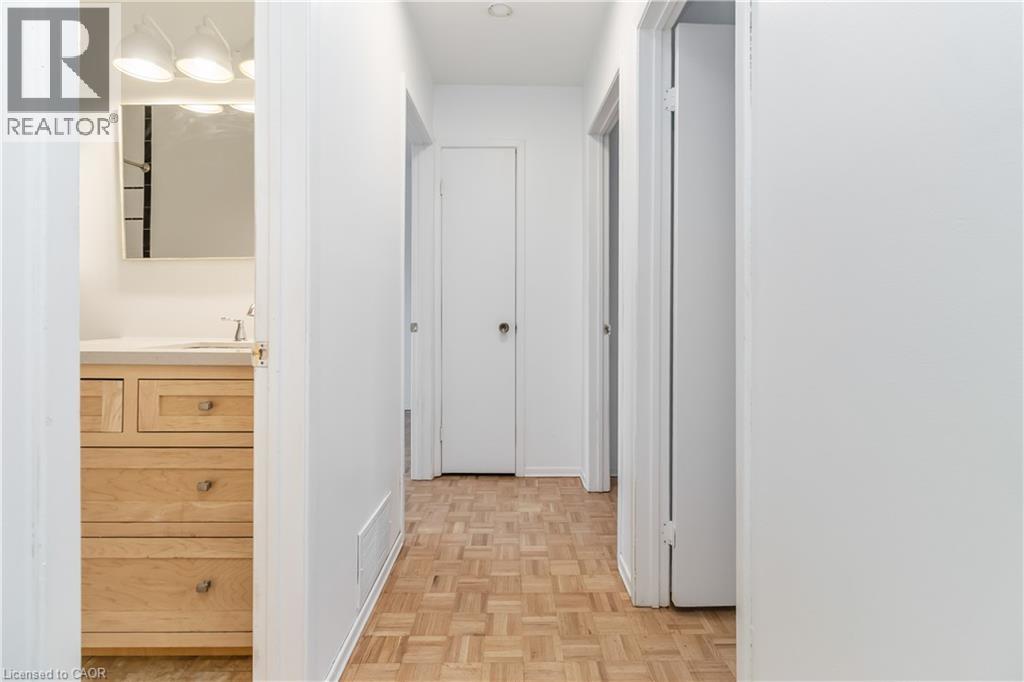 2166 Upper Middle Road Unit# 3, Burlington, Ontario  L7P 2Z8 - Photo 26 - 40810636