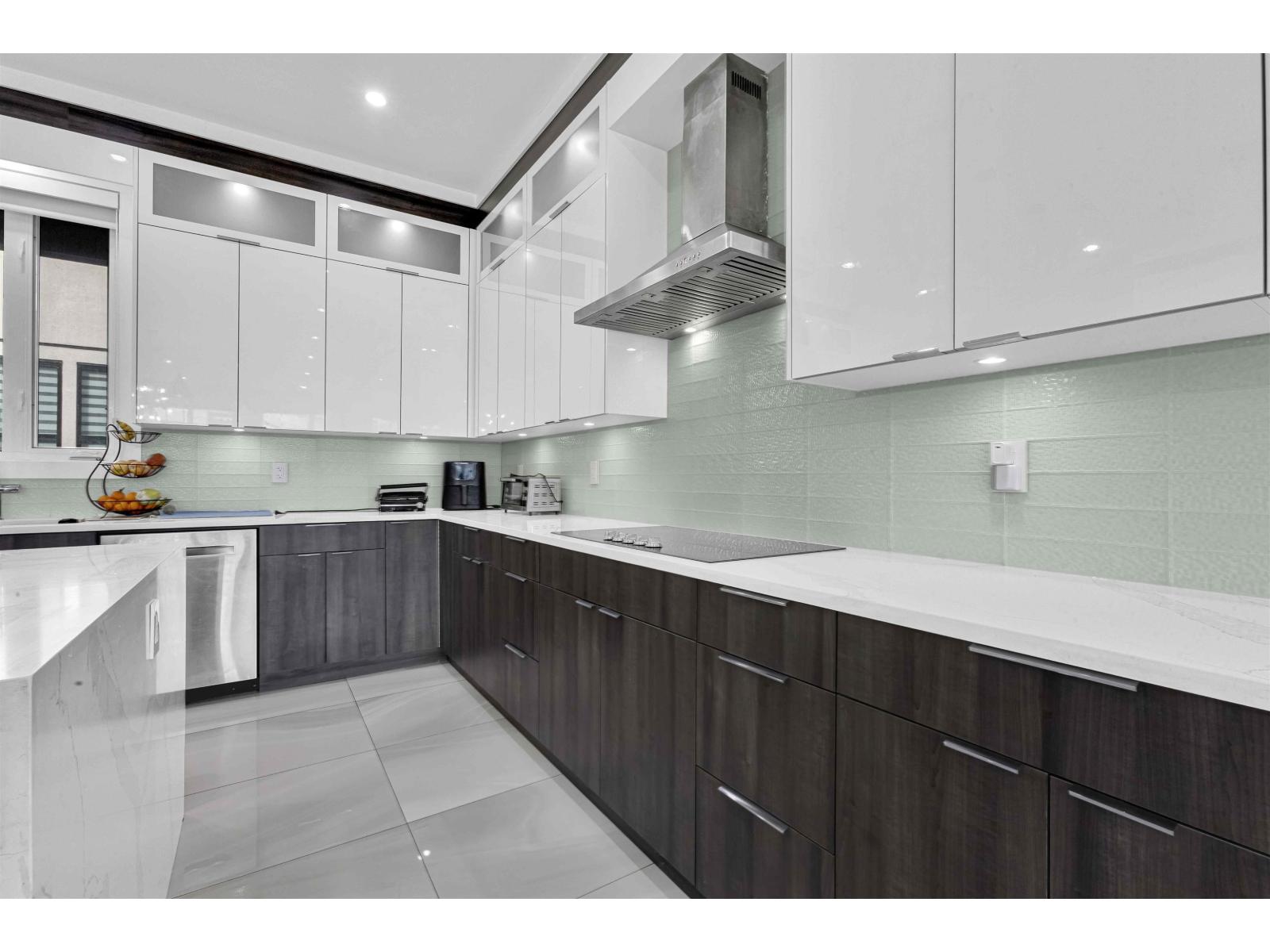 16775 18b Avenue, Surrey, British Columbia  V3Z 1A2 - Photo 12 - R3099116