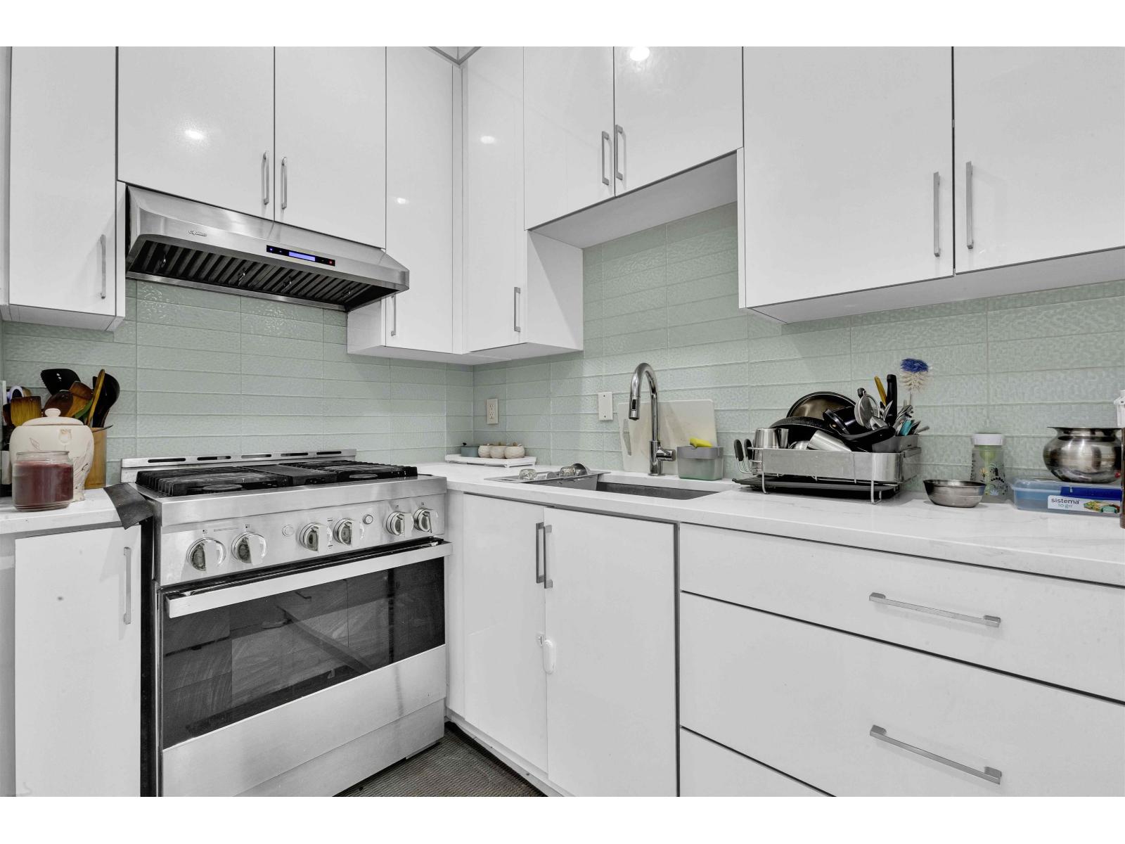 16775 18b Avenue, Surrey, British Columbia  V3Z 1A2 - Photo 14 - R3099116